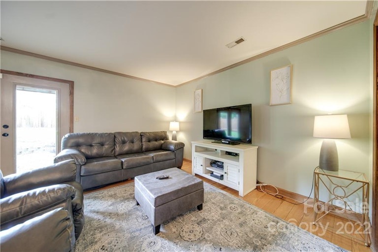 Photo 26 of 47 - 5802 Hillcrest Cir, Indian Trail, NC 28079