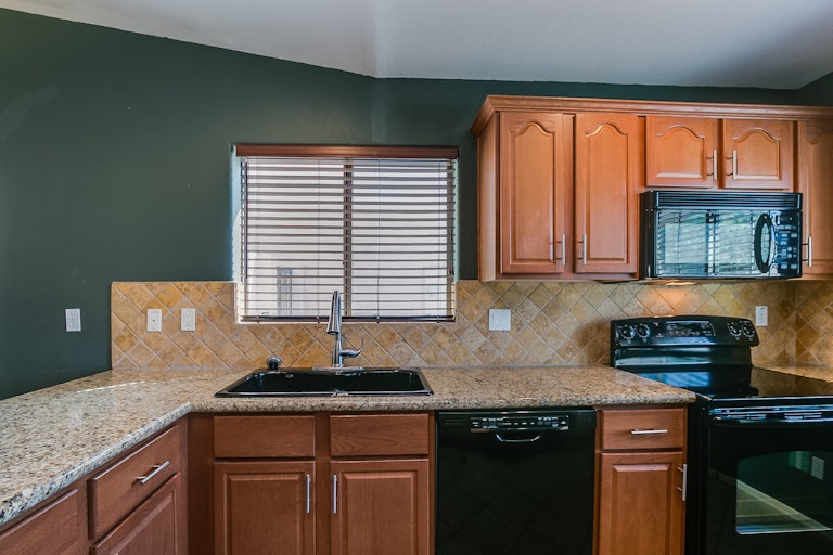 Photo 7 of 31 - 9920 W Hess St, Tolleson, AZ 85353