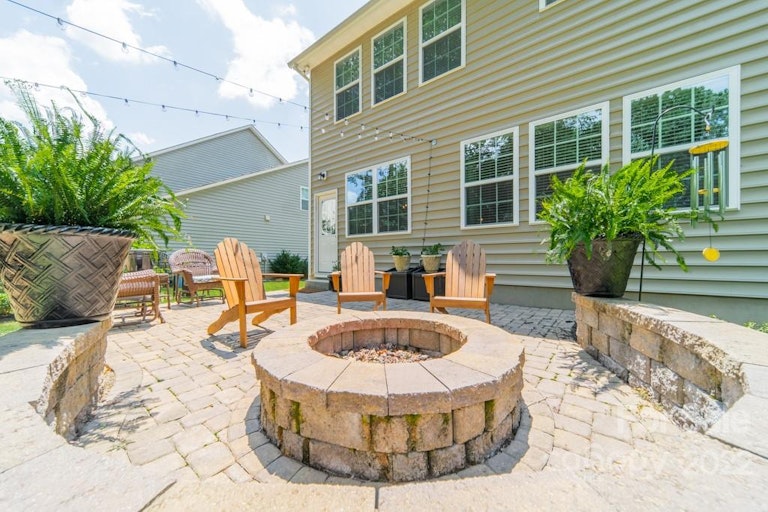 Photo 30 of 38 - 5726 Kildare Ct, Belmont, NC 28012