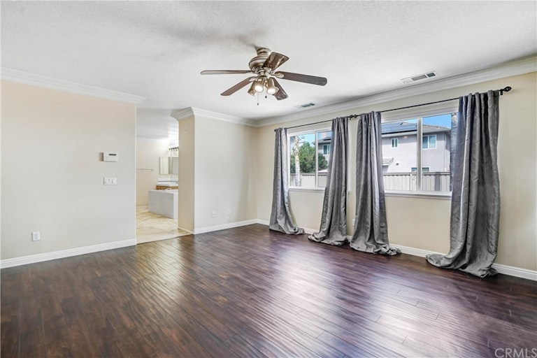 Photo 25 of 48 - 38131 Clear Creek St, Murrieta, CA 92562