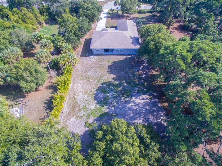 Photo 21 of 25 - 5820 Denison Dr, Venice, FL 34293