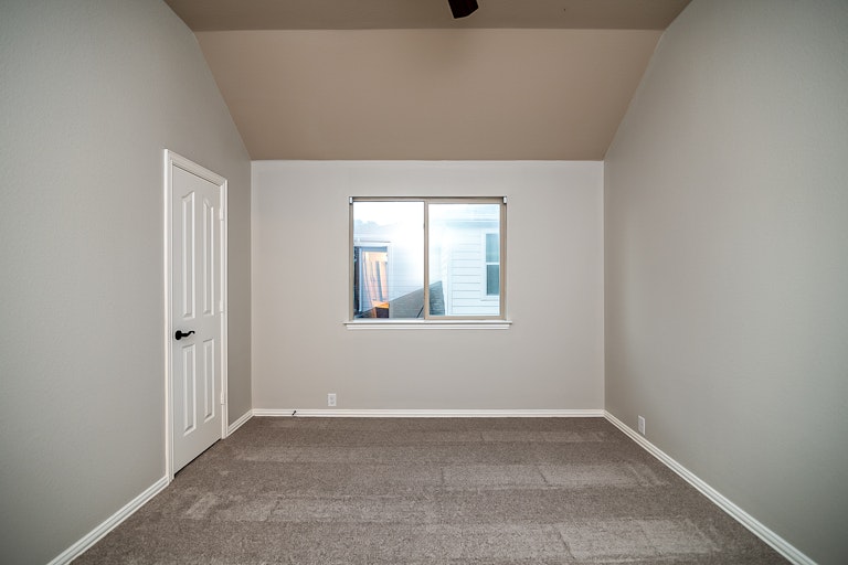 Photo 23 of 36 - 9113 Windsor Dr, Little Elm, TX 75068