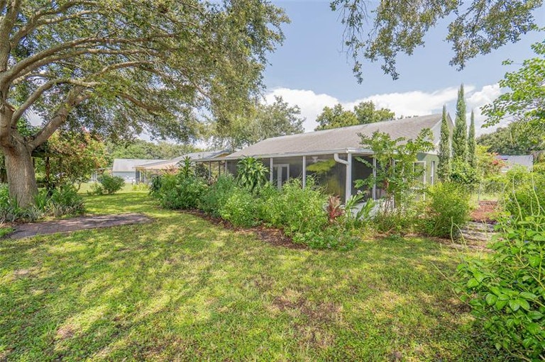 Photo 25 of 32 - 3245 Big Valley Dr, Lakeland, FL 33812