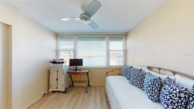 Photo 42 of 76 - 4575 Cove Cir #1204, Saint Petersburg, FL 33708