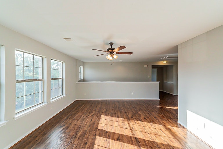 Photo 23 of 39 - 6926 Oleander Grove Way, Houston, TX 77049