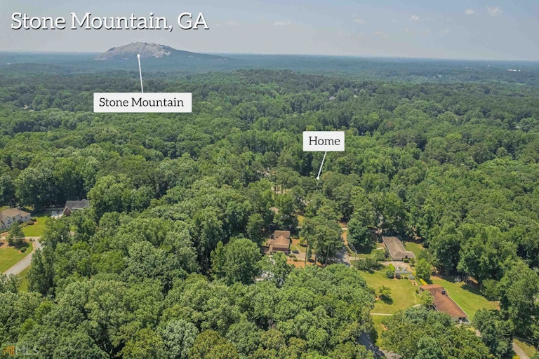 Photo 2 of 82 - 5437 Smoke Rise Dr, Stone Mountain, GA 30087