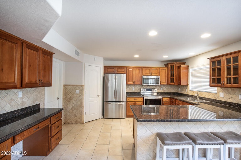 Photo 2 of 14 - 1922 E Kings Ave, Phoenix, AZ 85022