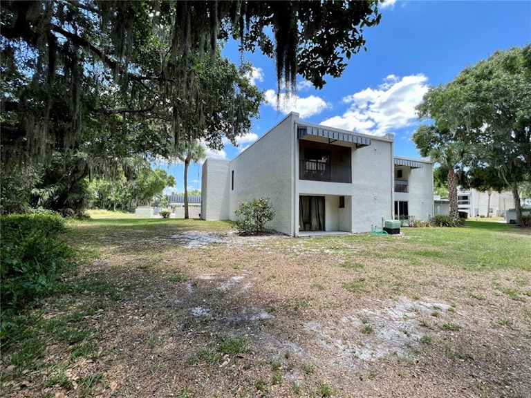 Photo 9 of 55 - 1823 Village Ct #1823, Mulberry, FL 33860
