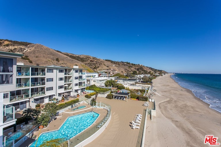 Photo 22 of 28 - 22548 Pacific Coast Hwy #410, Malibu, CA 90265