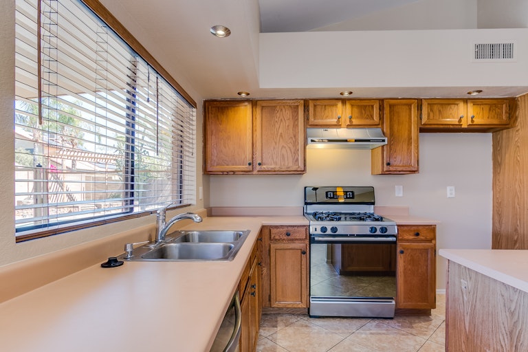 Photo 3 of 36 - 6020 W Grandview Rd, Glendale, AZ 85306