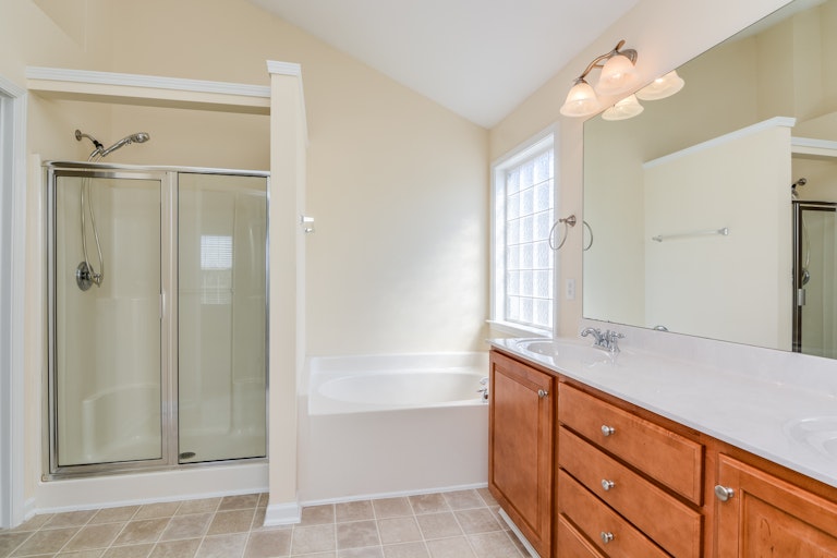 Photo 13 of 25 - 2913 Carriage Meadows Dr, Wake Forest, NC 27587