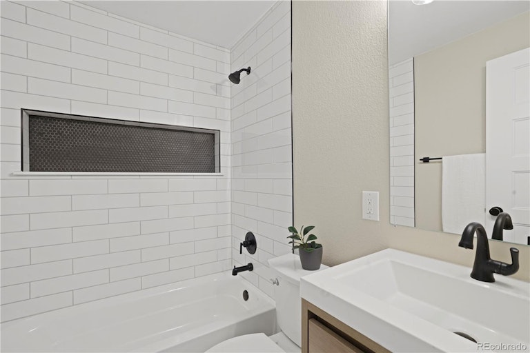 Photo 22 of 34 - 11000 W 41st Pl, Wheat Ridge, CO 80033