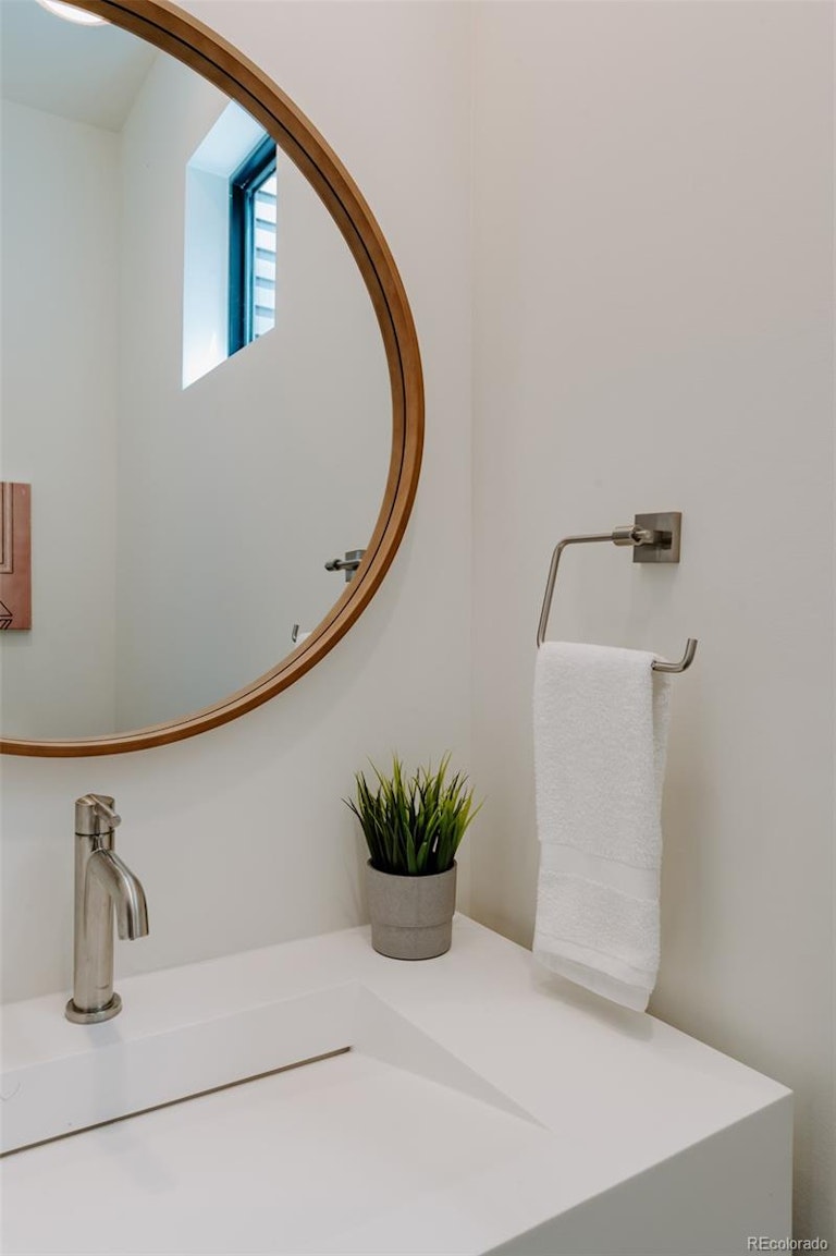 Photo 15 of 22 - 879 30th St, Denver, CO 80205