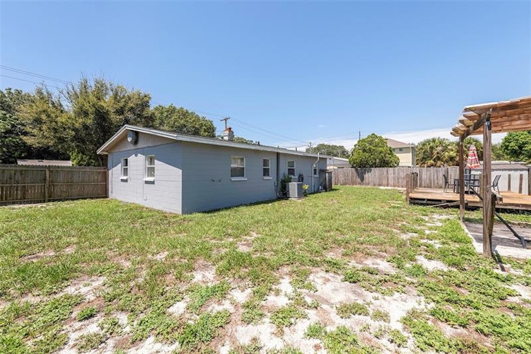 Photo 19 of 20 - 3211 W Tyson Ave, Tampa, FL 33611