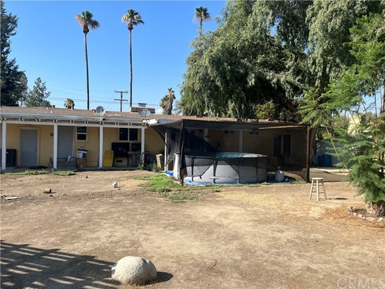 Photo 16 of 16 - 1929 E Oakland Ave, Hemet, CA 92544