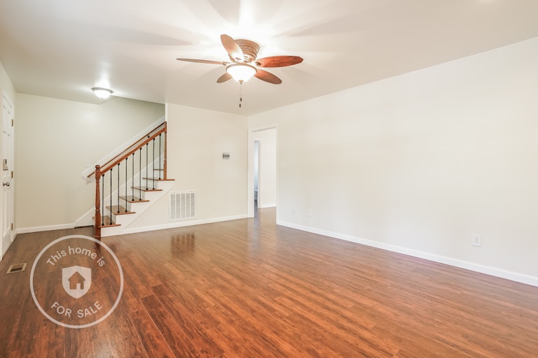 Photo 8 of 25 - 1405 Walking Trl, Fuquay Varina, NC 27526