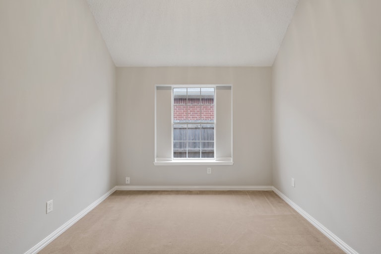 Photo 23 of 27 - 4612 Marguerite Ln, Fort Worth, TX 76123