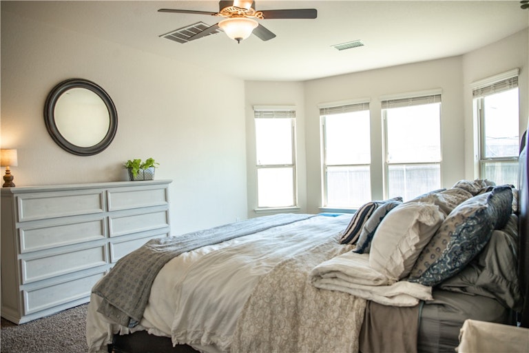 Photo 9 of 39 - 8329 Angelo Loop, Round Rock, TX 78665
