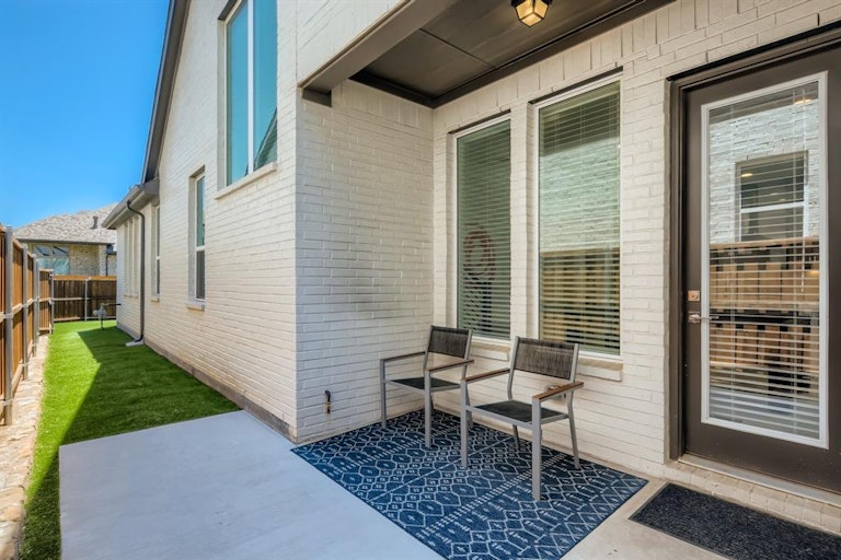 Photo 25 of 29 - 8112 Copper Way, Dallas, TX 75252