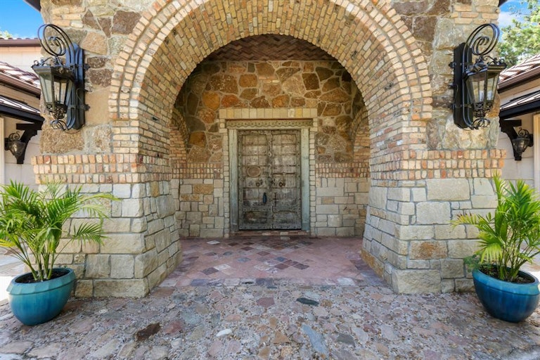 Photo 7 of 51 - 2426 Blue Lake Dr, Magnolia, TX 77354