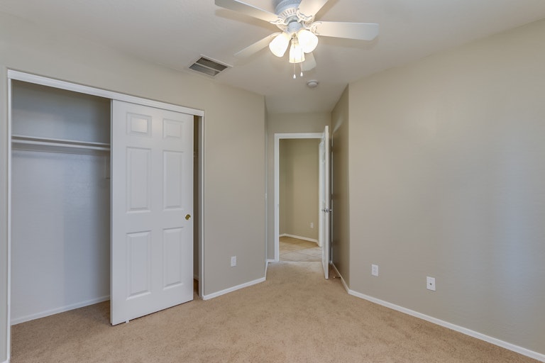 Photo 27 of 35 - 27427 N 63rd Dr, Phoenix, AZ 85083