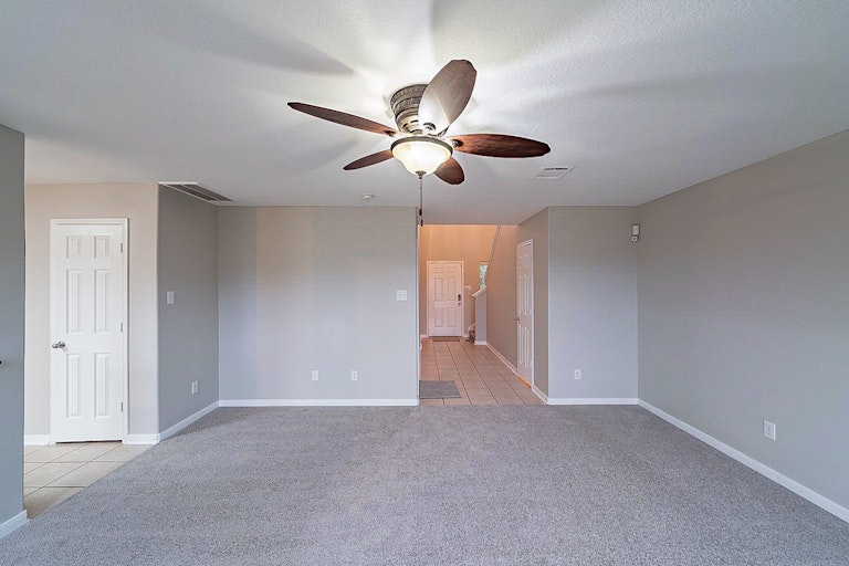 Photo 14 of 31 - 28877 San Bernard River Loop, Spring, TX 77386