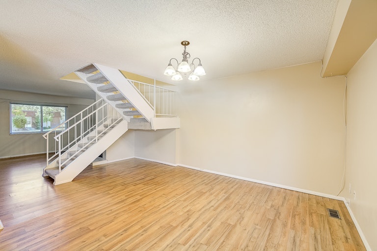 Photo 8 of 25 - 638 S Youngfield Ct, Lakewood, CO 80228