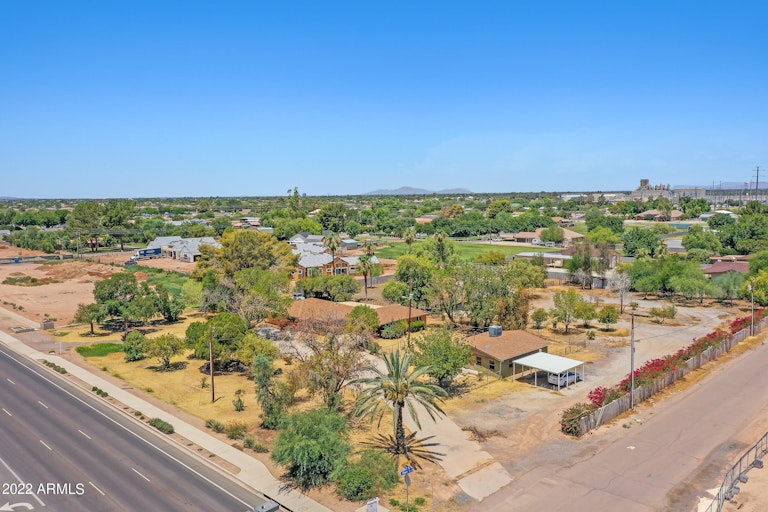 Photo 3 of 18 - 15606 E Ray Rd, Gilbert, AZ 85296