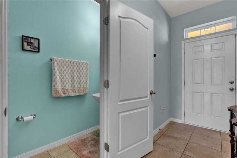 Photo 19 of 36 - 1033 Wood Cv, Kissimmee, FL 34743