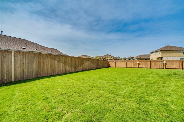 Photo 25 of 27 - 1100 Nokota Bnd, Georgetown, TX 78626