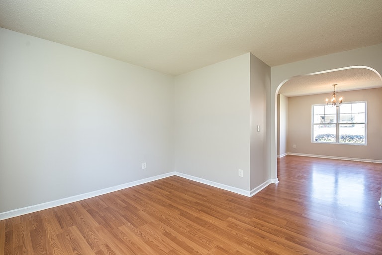 Photo 9 of 19 - 4612 Smarty Jones Dr, Knightdale, NC 27545