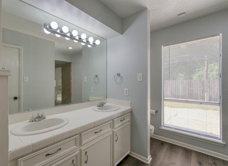 Photo 15 of 27 - 13411 Ravensway Dr, Cypress, TX 77429
