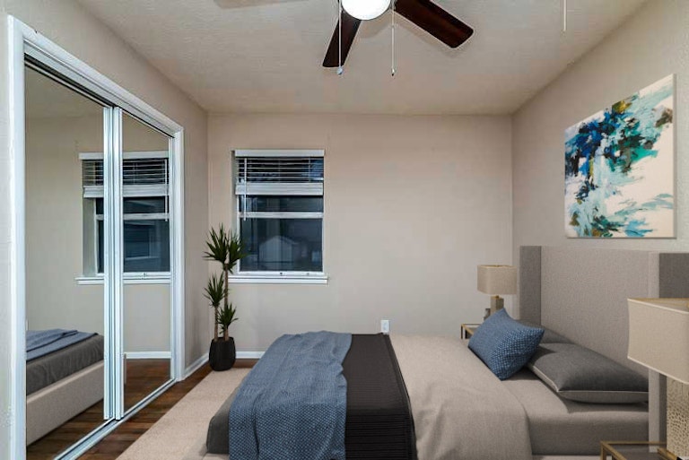 Photo 3 of 17 - 1008 Powell Rd, Mesquite, TX 75149