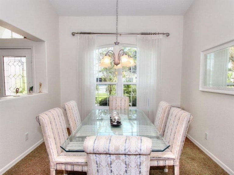 Photo 10 of 25 - 5561 Squires Dr, Leesburg, FL 34748