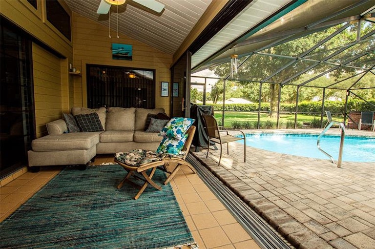 Photo 34 of 56 - 37120 Foxrun Pl, Zephyrhills, FL 33542