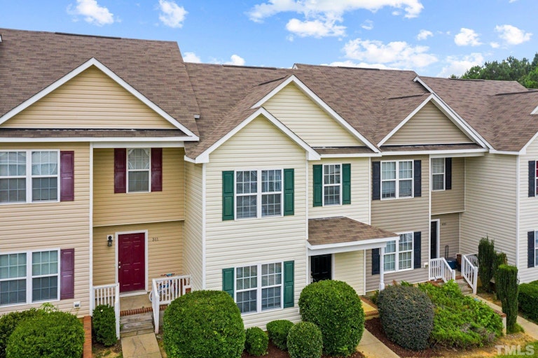 Photo 9 of 46 - 313 Whitehall Ct, Clayton, NC 27520