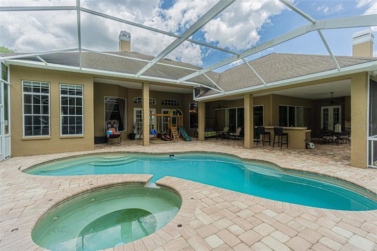 Photo 34 of 36 - 1462 Kensington Woods Dr, Lutz, FL 33549