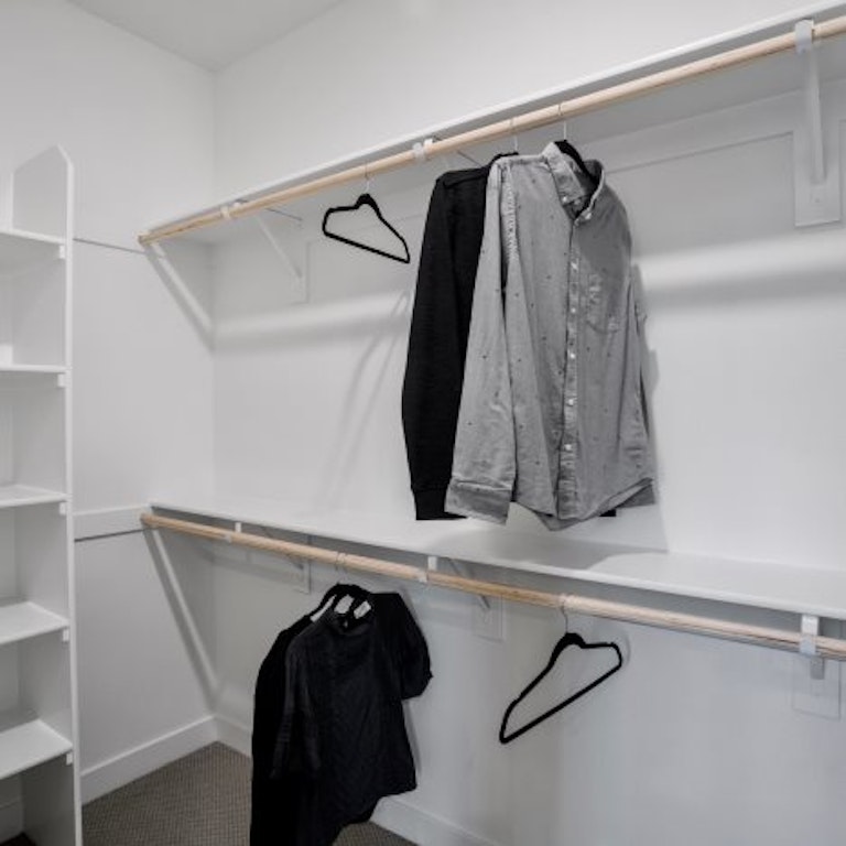 Photo 11 of 23 - 1404 E Meridian St Sol 2 Unit SOL, Anaheim, CA 92805