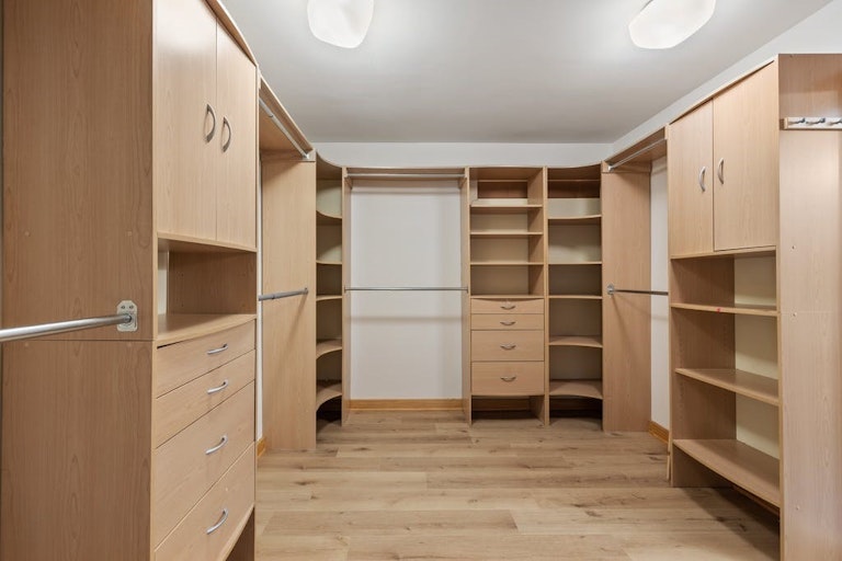Photo 16 of 26 - 12904 Trailwood Rd, Austin, TX 78727