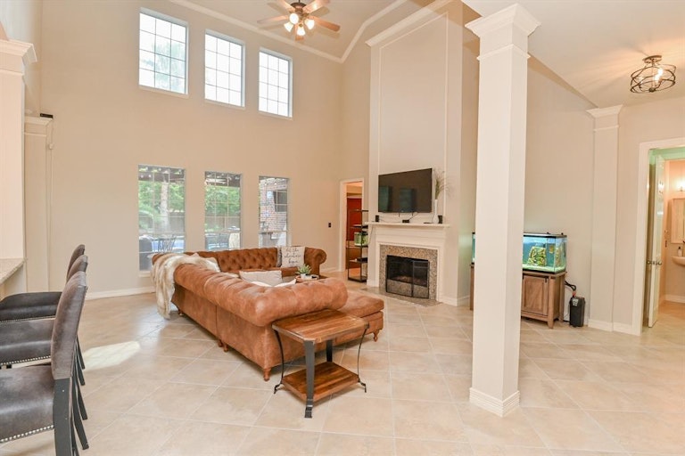 Photo 14 of 45 - 2606 Cottage Creek Ct, Pearland, TX 77584