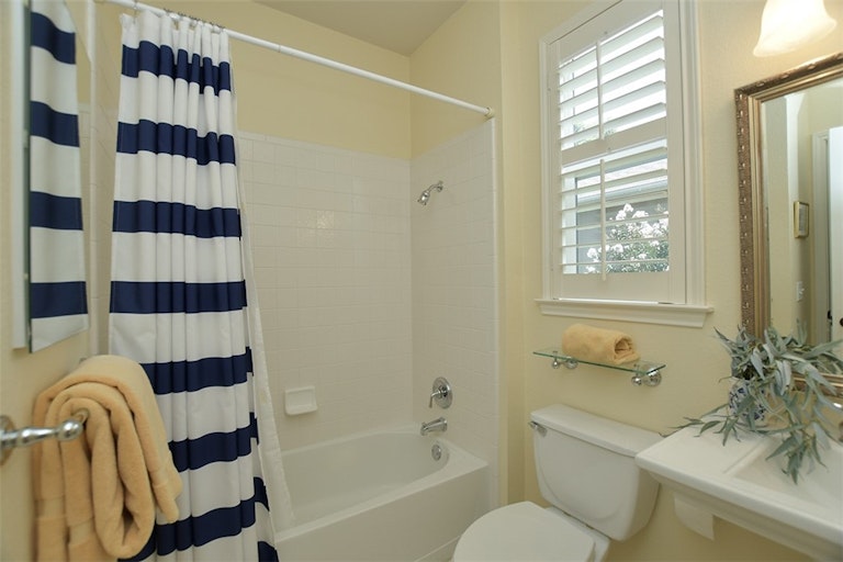 Photo 22 of 27 - 102 Montley Trl, Georgetown, TX 78633