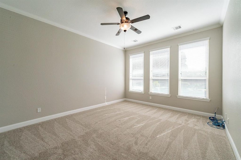 Photo 21 of 43 - 91 Hearthshire Cir, Magnolia, TX 77354