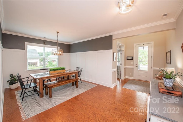 Photo 7 of 42 - 2601 Shanklin Ln S, Denver, NC 28037