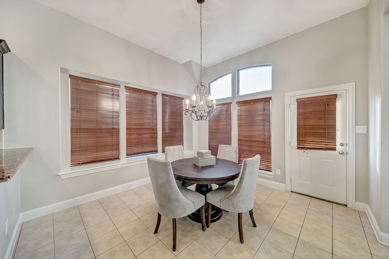 Photo 11 of 43 - 2740 Cape Pearl Dr, Grand Prairie, TX 75054