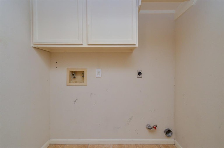 Photo 20 of 27 - 8227 Summer Reef Dr, Houston, TX 77095