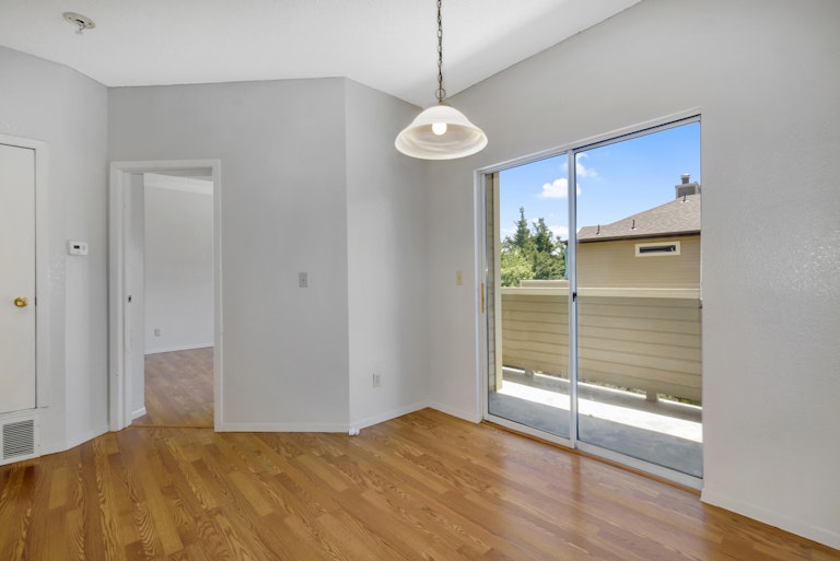 Photo 8 of 17 - 6001 S Yosemite St Unit E205, Greenwood Village, CO 80111