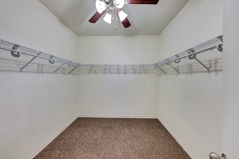 Photo 21 of 29 - 1409 Dun Horse Dr, Haslet, TX 76052