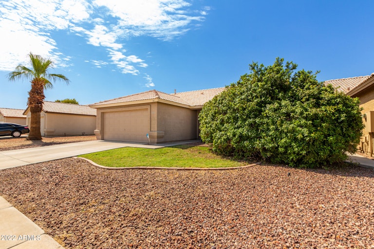 Photo 2 of 16 - 483 E Monterey St, Chandler, AZ 85225
