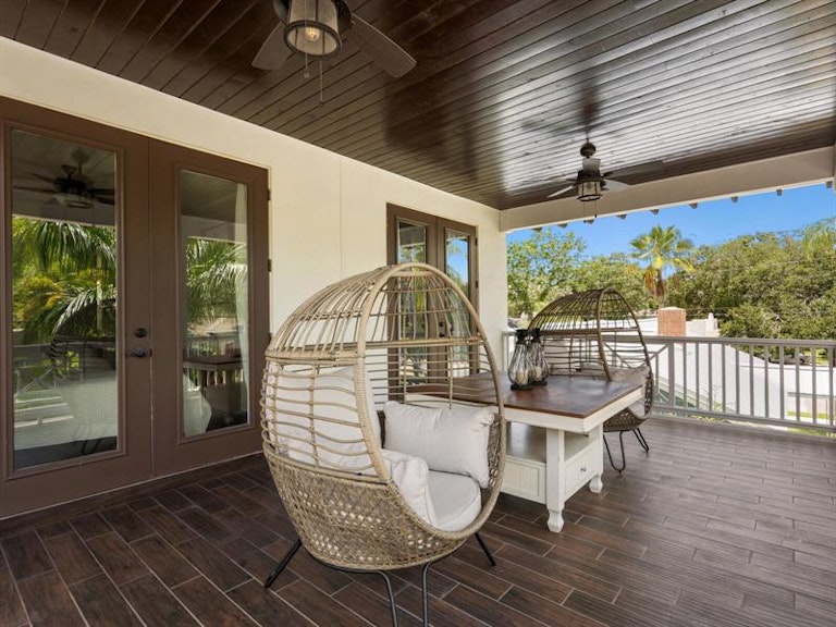 Photo 29 of 69 - 635 N Osprey Ave, Sarasota, FL 34236