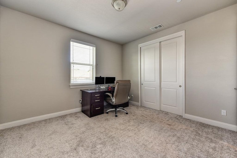 Photo 26 of 34 - 668 Addison Ln, Folsom, CA 95630